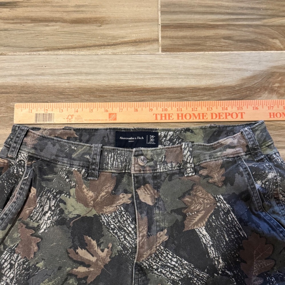 Abercrombie & Fitch Baggy Realtree Camo Cut Off Shorts Mens 34 Wood Carpenter - Picture 4 of 5